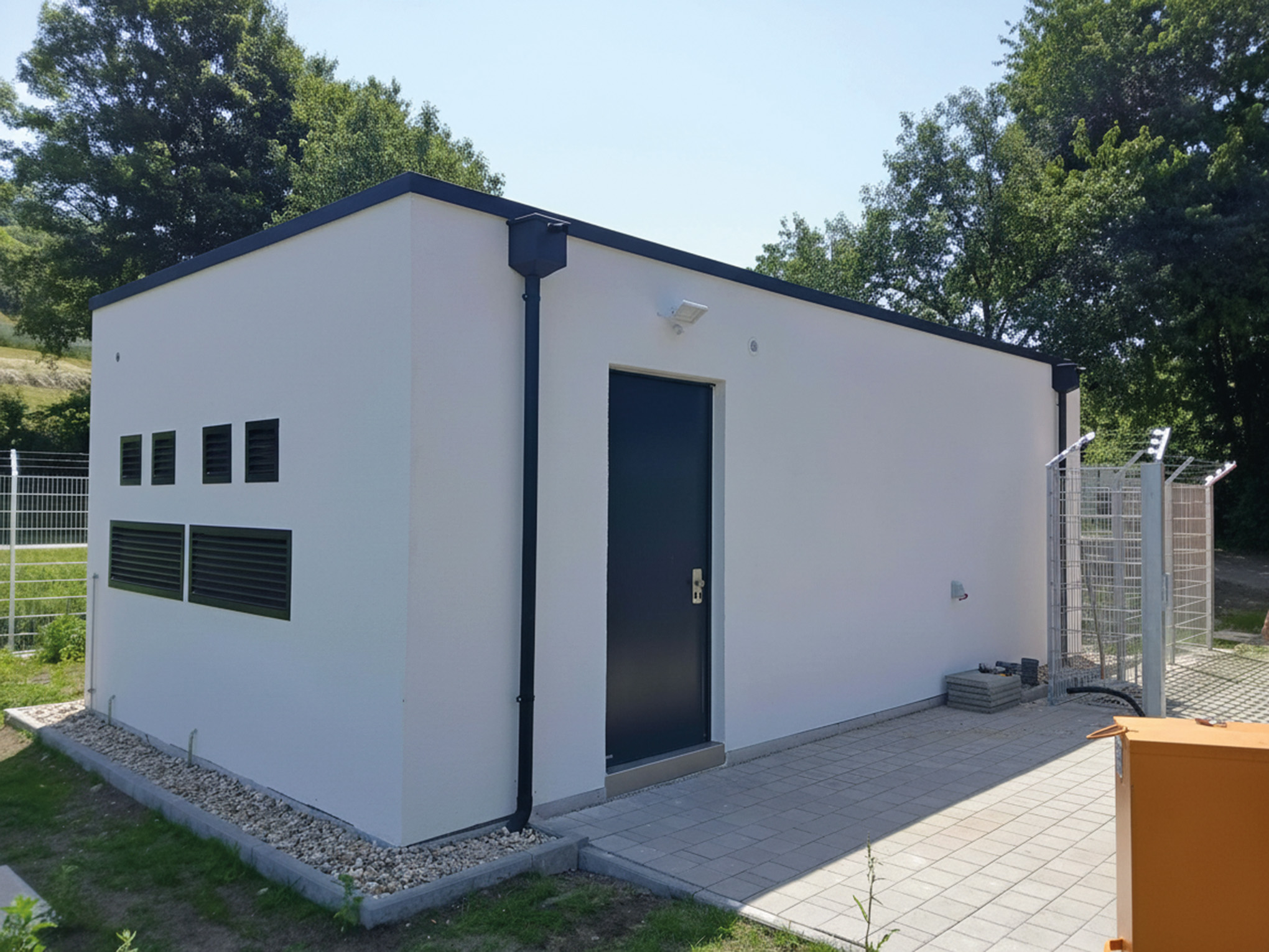 Fertiggestelltes Systemgebäude von Grötz